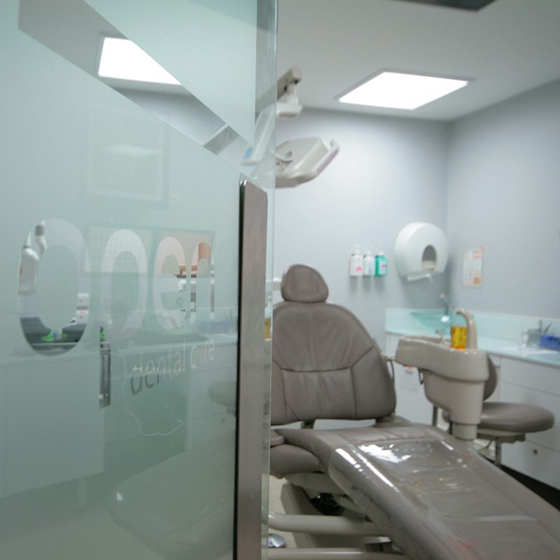 Private cosmetic dental surgery in Islington
